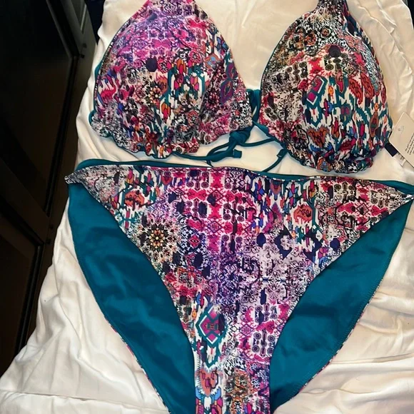 ASHLEY GRAHAM Reversible Safi Icon bikini top and bottoms Size 22 Rare NWT Blue